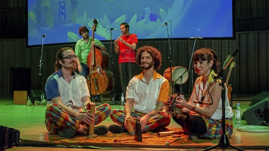Llega el grupo "Melocotón Pajarito" al escenario del Teatro Municipal