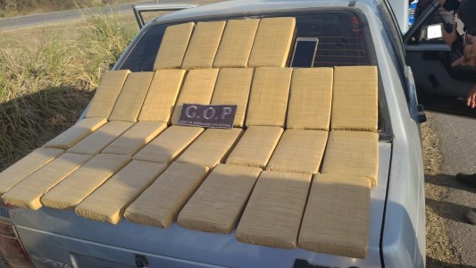 Detuvieron a un hombre con más de 30 kilos de cocaína en la Autopista Córdoba- Rosario