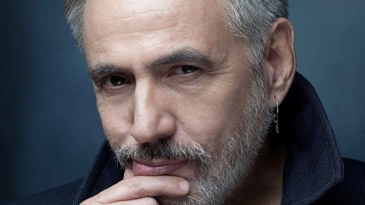 Llega Alejandro Lerner al escenario de ATE Casa España con su show "Grandes exitos"