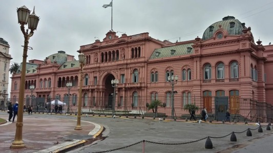 Amenaza de bomba en la Casa Rosada: personal del área de Explosivos de la Policía Federal activó el protocolo