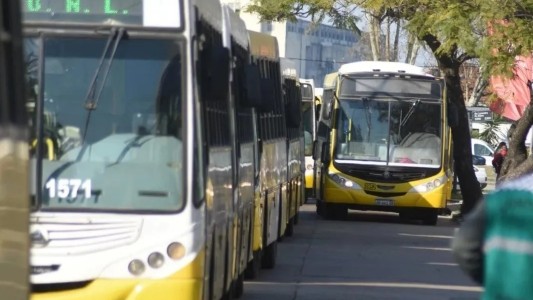 Colectivos: las empresas amenazan con una reducción del 30% del servicio