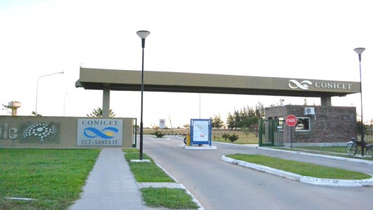Desde CONICET Santa Fe sostienen que la postura de Milei "es un retroceso inmenso en cuestiones relacionadas al desarrollo del país y a la soberanía"