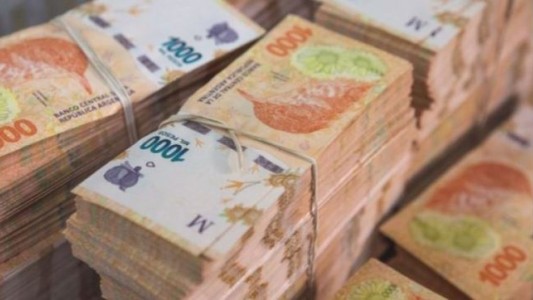 Anuncian una suma fija para los trabajadores, suba de la AUH y otro bono para jubilados