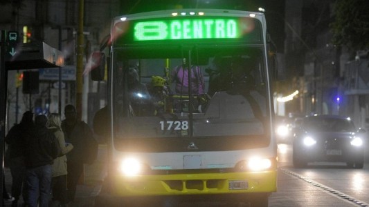 Colectivos: desde este viernes se retoma el servicio nocturno