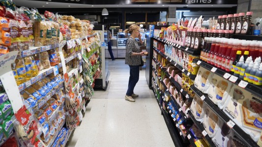 Gobierno y supermercados acuerdan un aumento máximo del 5% por mes para los próximos 90 días
