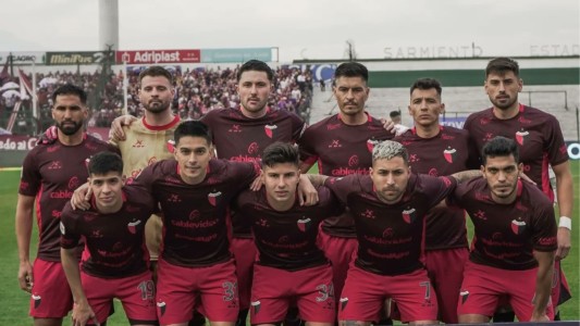 Colón visita a Independiente en su primera “final” por la permanencia