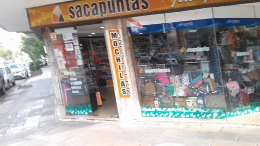 Robo a una librería en Suipacha y Francia