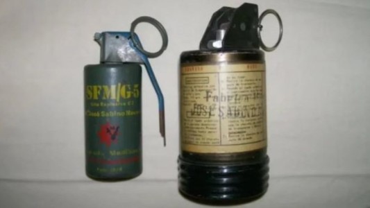 Encontraron granadas y un arsenal de armas en un departamento en Palermo