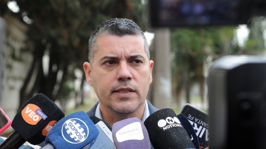 Aparecieron pintadas en el Parque Sur y buscan identificar a los responsables