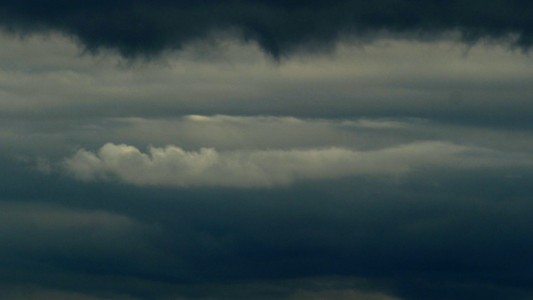 Rige un alerta meteorológico por tormenta para la capital provincial