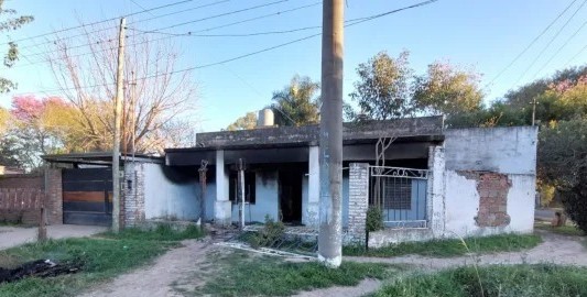 Incendiaron la casa de un hombre acusado de abusar a una menor