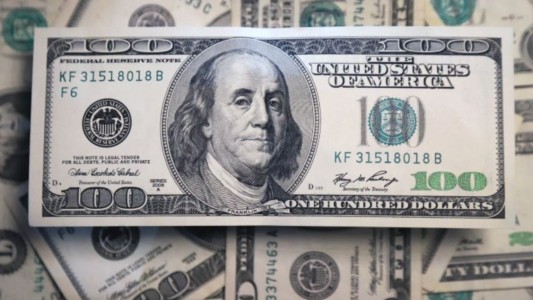 El dólar blue marcó un nuevo récord y ya se vende a $800