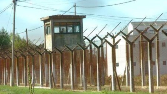 Un preso de la cárcel de Las FLores sufrió graves quemaduras