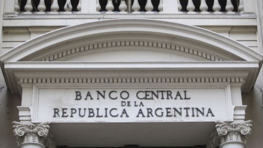 Tras el dato de inflación, el BCRA subió la tasa de plazo fijo a 133% anual