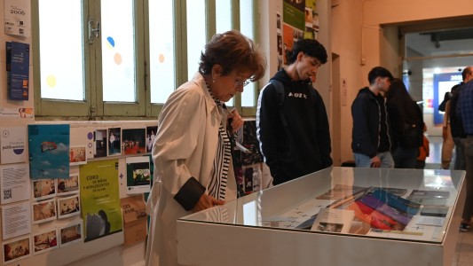 Se inauguró la exposición "+40… y las luces se encendieron"