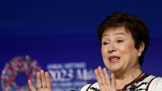 Argentina necesita "un fuerte y creíble plan macroeconómico", señaló el FMI