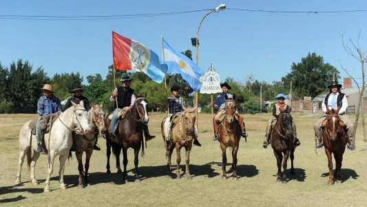 La Municipalidad participó de los festejos por los 204 años de La Guardia