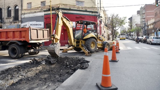 Trabajos de bacheo, iluminación y drenaje para este martes