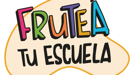 Alumnos de la escuela Zapata Gollán participan del concurso "Fruteá tu escuela"