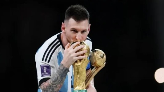 Messi regresa a París en busca de su octavo Balón de Oro