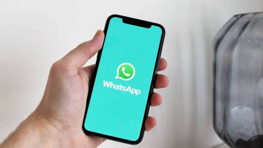 Le hackearon el Whatsapp a una heladería y estafaron a clientes