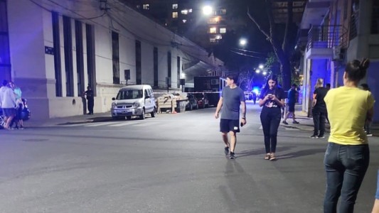 Baño de sangre en un hospital de Rosario: asesinaron a un policía y balearon a una enfermera