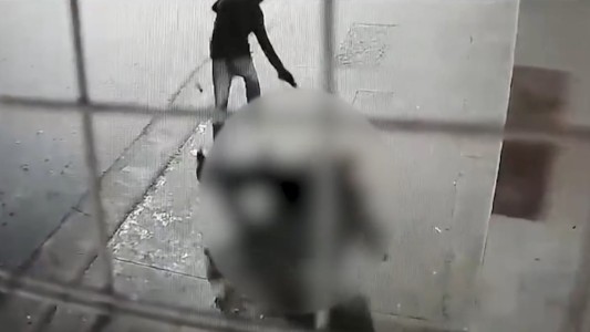 Video: así fue el asesinato del policía en el Hospital Provincial de Rosario