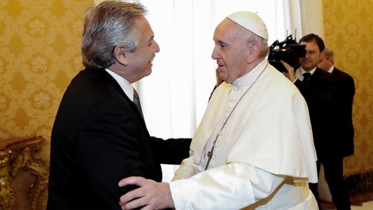 Fernández no viajará al Vaticano y reprogramará su encuentro con el Papa