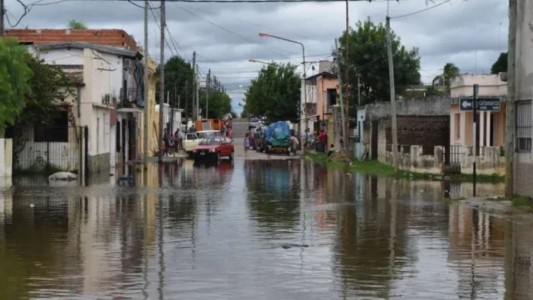 500 familias evacuadas por las intensas lluvias y la crecida de los ríos en Concordia