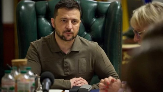 Zelenski vendría a la asunción de Javier Milei