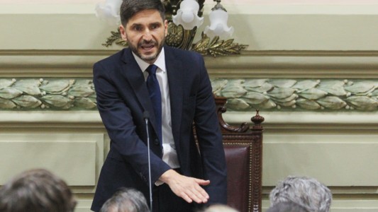 Asumió Maximiliano Pullaro como Gobernados con anuncios clave en seguridad, educación y producción