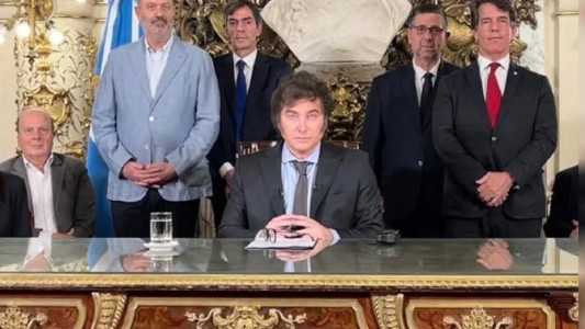 Presentaron el primer amparo contra el DNU del presidente Milei