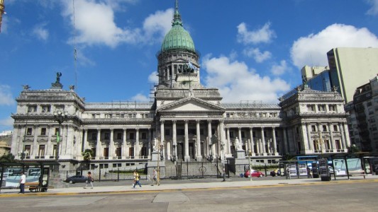 Cinco comisiones clave para analizar la ley ómnibus en Diputados