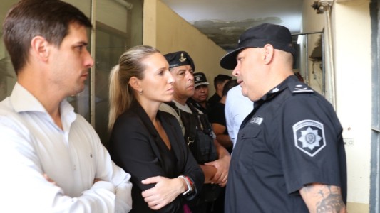 Trasladaron a la cárcel de Las Flores a 25 detenidos de la Alcaidía de Rafaela