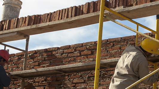 La construcción se frenó y las empresas pronostican que la parálisis seguirá al menos hasta marzo