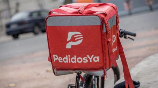 Seis delincuentes armados le robaron la moto a una trabajadora de Pedidos Ya