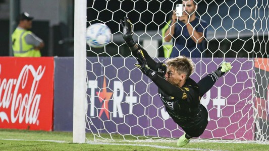 Unión tiene arquero: cerró al uruguayo Thiago Cardozo