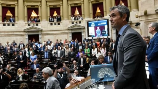 Arranca el tratamiento de la "Ley Ómnibus" en Diputados con la presencia de ministros