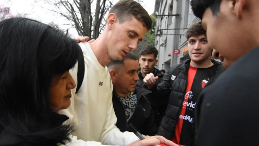 Independiente y Racing se pelean por Conti