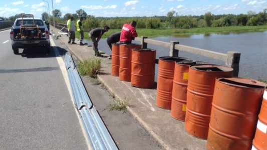 Se reanudó la búsqueda del chofer del camión que cayó en el arroyo Miní