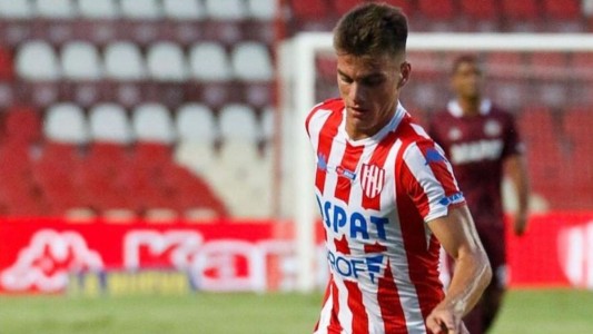 Kevin Zenón partió a Buenos Aires para firmar con Boca