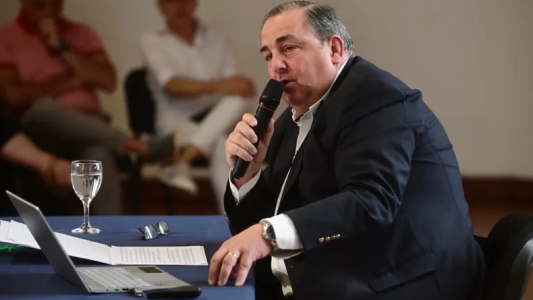 Poletti viaja a Buenos Aires por seguridad, subsidios de transporte y obras paradas