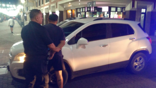 Robo y persecución en el microcentro de la ciudad