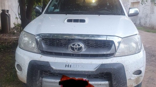 Estaba prófugo, quiso coimear a un policía y terminó preso