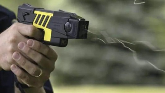 ¿Pistolas Taser en Santa Fe? El debate