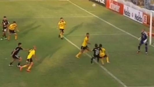 "Me habían dicho que el árbitro es un sicario", dijo el presidente de Comunicaciones tras el escandaloso penal a favor de Riestra