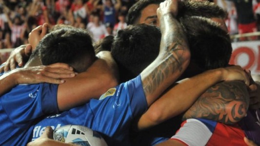 Unión madrugó y goleó a Independiente Rivadavia en Santa Fe