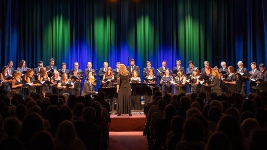 El Coro Polifónico Provincial inicia su temporada 2024 en el Teatro Municipal