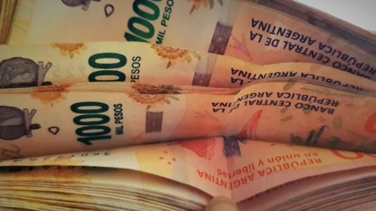 Llegan los aumentos de marzo: combustibles, prepagas, colegios, expensas y más