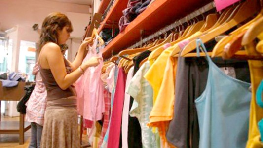 Las ventas minoristas de pymes se desplomaron: caída del 25,5% en febrero